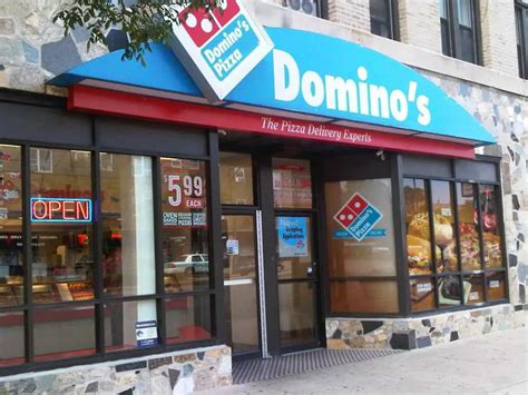  Next time you're thinking of food places near me, don't forget about Domino's. With over 5,000 pizza places to choose from, you're only a few clicks away from a delicious pizza. To easily find a local Domino's Pizza restaurant or when searching for "pizza near me", please visit our localized mapping website featuring nearby Domino's Pizza ... 